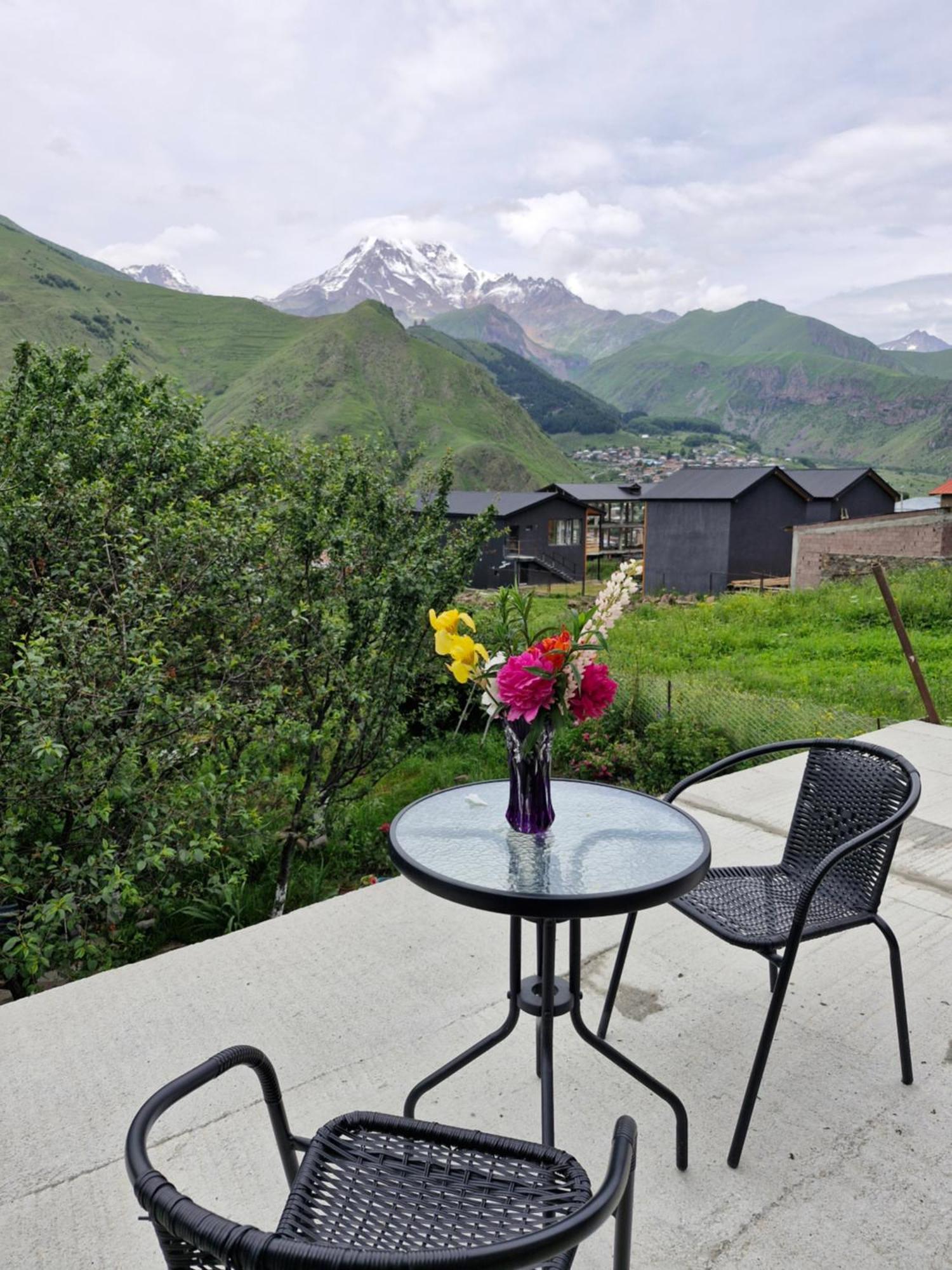 Maiko Guest House Kazbegi Eksteriør billede