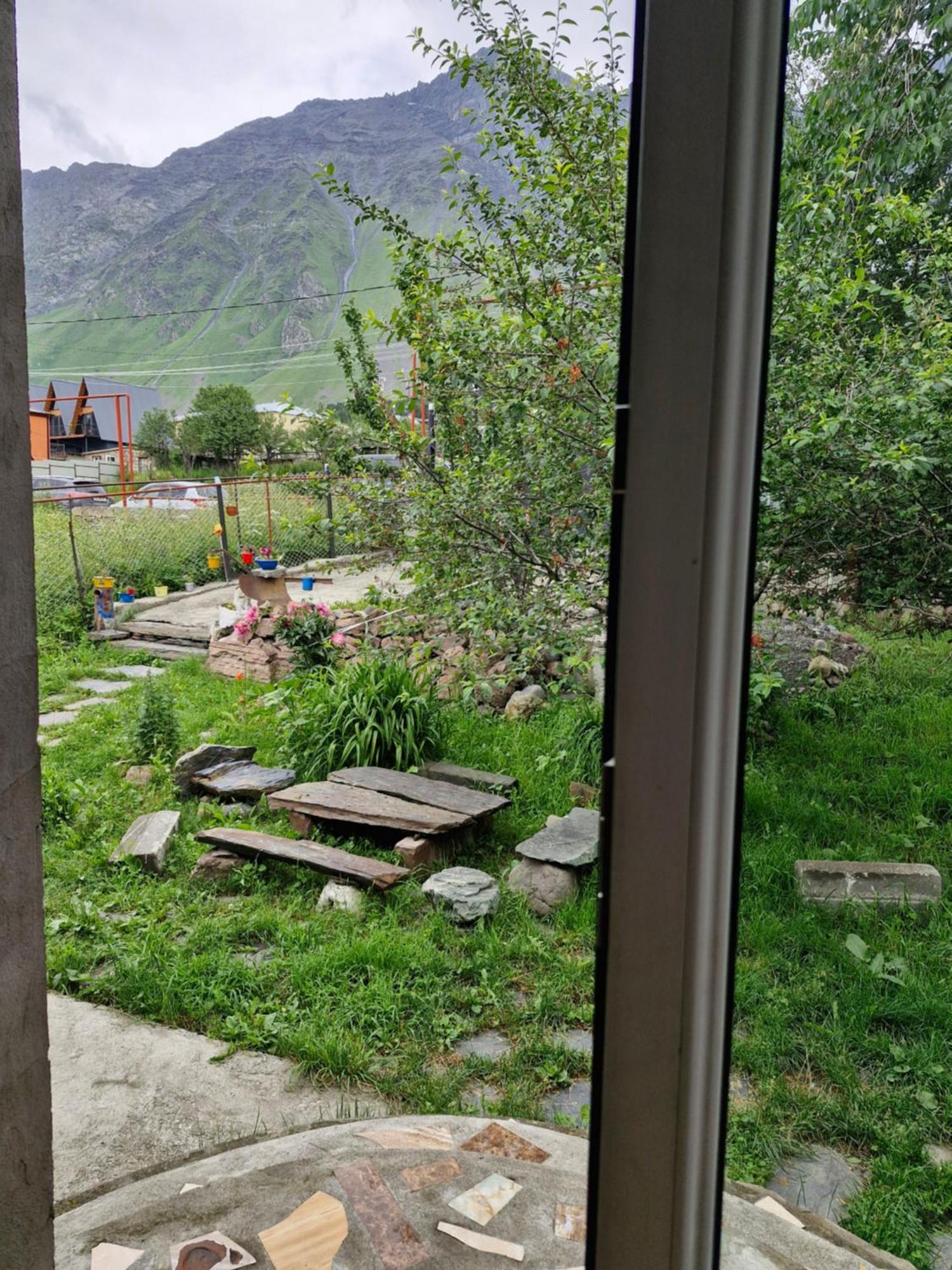 Maiko Guest House Kazbegi Eksteriør billede